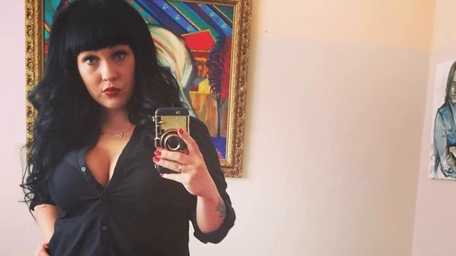 Зарабатывающая суррогатным материнством внучка Стриженова показала фото новорожденного малыша смотреть онлайн