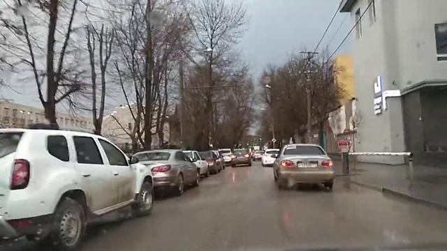 Вот так в Симферополе и появляются пробки смотреть онлайн