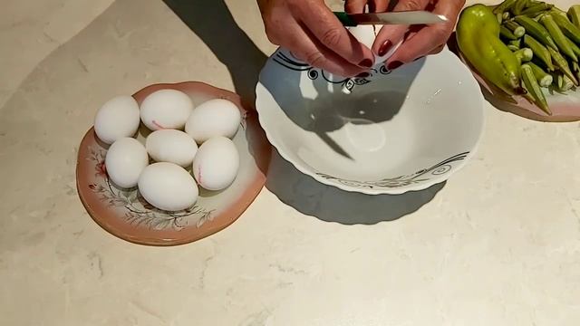 Լոլիկով կամ (պոմիդորով) ձվածեղ ։ Армянская Яичница с помидорами. (Omelette with tomatoes) смотреть онлайн