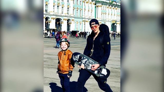 РОДИТЕЛИ РЕДКОЙ КРАСОТЫ А ВЫ ГЛЯНЬТЕ НА ИХ СЫНА! смотреть онлайн