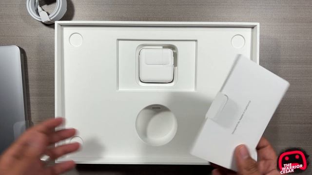 Unboxing MacBook Air Chip M1 Gris Espacial en Español (MX) смотреть онлайн