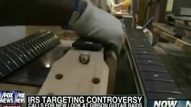 Obama's Gestapo Raids Gibson Guitars for Being a Republican Donor YouTube1 смотреть онлайн