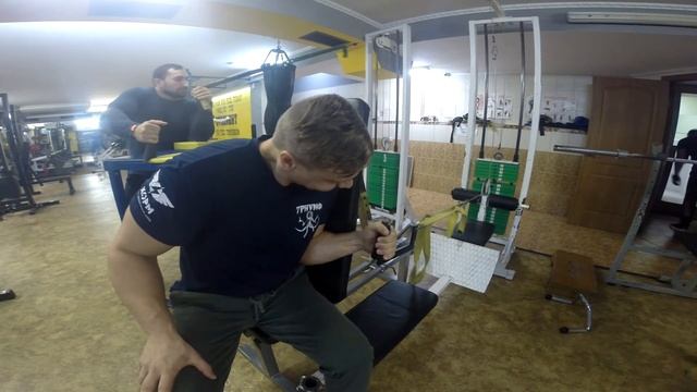 Тренировка по армрестлингу с тренером в зале армрестлинг, armwrestling смотреть онлайн