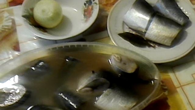 Быстрый способ засолки свежей сельди смотреть онлайн