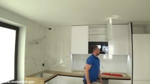 Эргономичная функциональная кухня / Как монтировать вертикальную ручку Gola