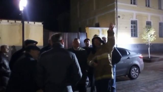 Эксклюзивное видео с места тушения пожара "Нашей летки" на улице Советской города Оренбурга смотреть онлайн