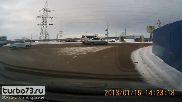 Как проехать на красный? - Часть 4 - Развилка у Метро смотреть онлайн
