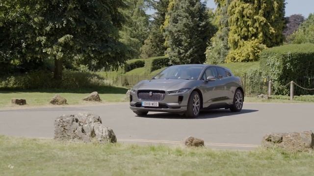 2019 Jaguar I-PACE Charges through channel tunnel смотреть онлайн