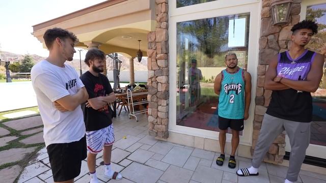 Insane 2HYPE Balloon Archery Trivia Challenge! смотреть онлайн