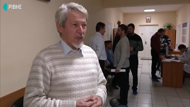 Передсвяткова потреба: у Рівному священники ПЦУ прийшли здавати кров смотреть онлайн