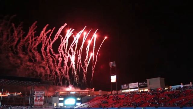 Post-Game Close-Proximity Pyrotechnic Display смотреть онлайн