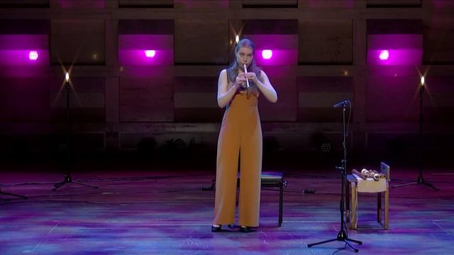 Performance Lucie Horsch at the Doelen смотреть онлайн