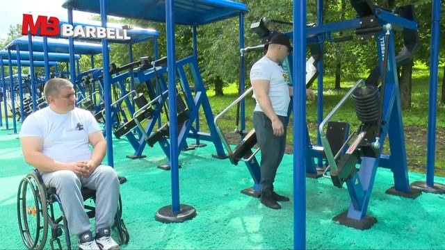 MB 7.56.3 ЖИМ ПОД УГЛОМ ВВЕРХ СИДЯ С ИЗМЕНЯЕМОЙ НАГРУЗКОЙ смотреть онлайн