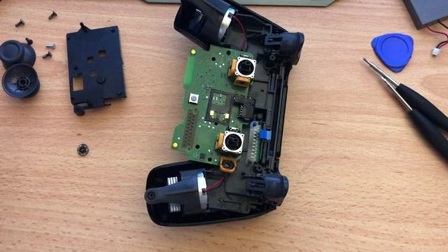 ЧТО ДЕЛАТЬ ГЛЮЧАТ СТИКИ /// ЗАЛИПАЕТ СТИК /// РЕМОНТ ГЕЙМПАДА /// ГЛЮЧИТ ДУАЛШОК 4 - DUALSHOCK 4 PS