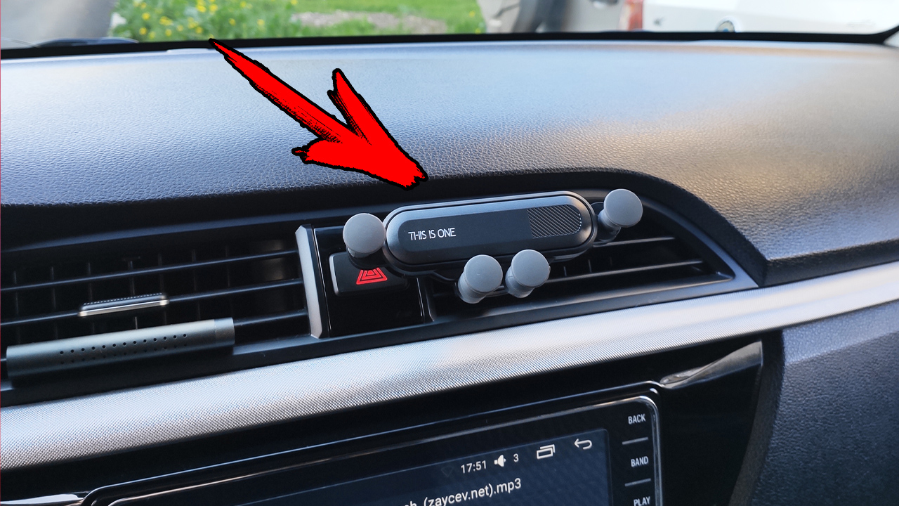 Универсальный и удобный держатель смартфона в автомобиль смотреть онлайн