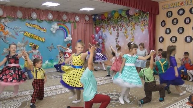 Танец «Танго» по методике Т.Суворовой. Ведущая - Юданова Ангелина. Мы танцуем, мы играем. смотреть онлайн