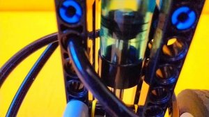 Пневматический двигатель из Лего