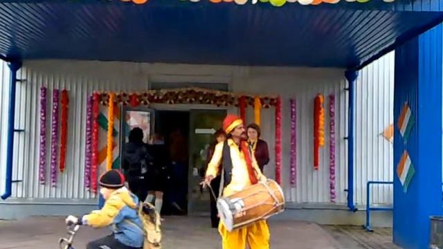 Индийская ярмарка в Череповце, 2012.mp4 смотреть онлайн