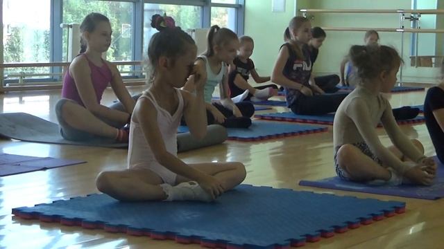 Хореография фигуриста/Растяжка/Партерная гимнастика/Гибкость смотреть онлайн