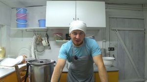 ЛУЧШЕЕ СЛИВОЧНОЕ МАСЛО В ДОМАШНИХ УСЛОВИЯХ. Взбиваем масло в маслобойке.