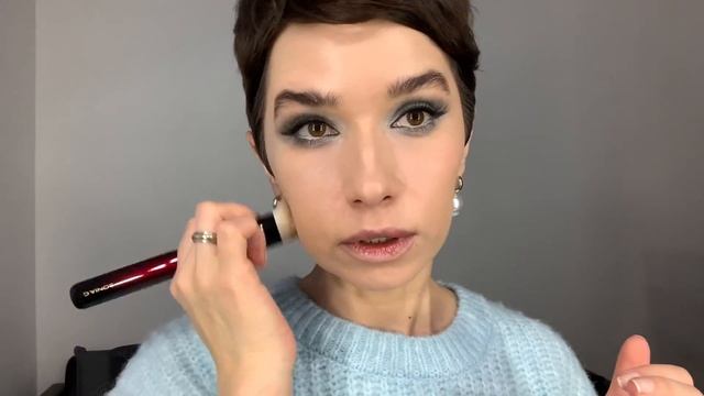 Макияж с серой палеткой YSL 1 Tuxedo смотреть онлайн