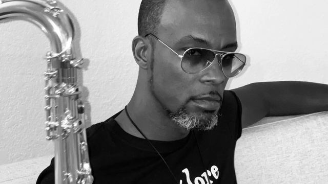 Roby Supersax Plays “Bud’s Beaux Arts” by Wes Montgomery смотреть онлайн