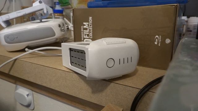 DJI Phantom 4 Battery will not turn on or charge смотреть онлайн