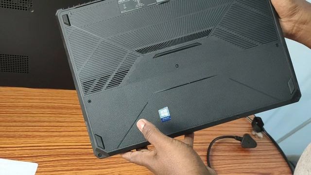 ASUS TUF FX505DT Best Budget Gaming Laptop Unboxing and Review смотреть онлайн