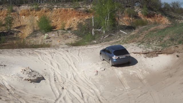 Спонтанный OFF ROAD Subaru Impreza и НИВА в песочным плену смотреть онлайн