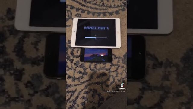 iPhone 5s vs iPad mini 2 Minecraft смотреть онлайн