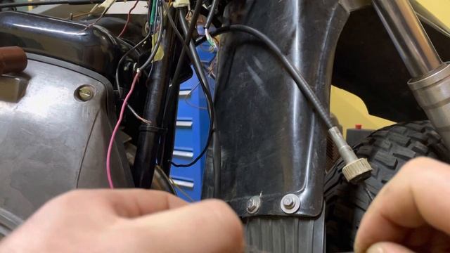 Как затянуть провод в ПВХ трубку смотреть онлайн