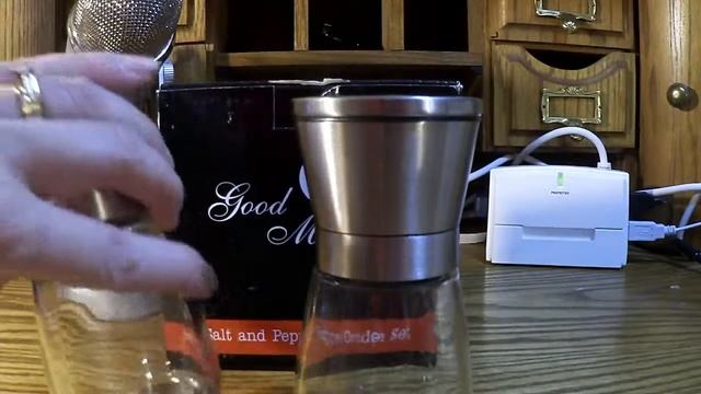 Best Salt & Pepper Grinder Set смотреть онлайн