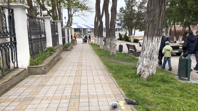 АНАПА. Прогулка по пляжу. Апрель 2022 (4K HDR, ASMR) смотреть онлайн