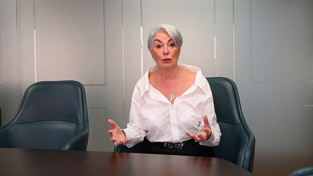 Avril Millar - Social Commentator смотреть онлайн