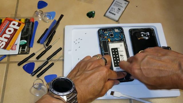 2 Methods On How To Fix Samsung Galaxy S8 S9 S10 S20 S21 S22 S23 Series Black Screen & Not Powering смотреть онлайн