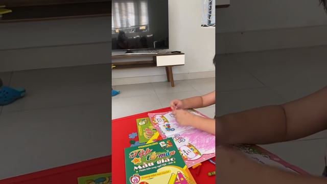 Bé tô màu смотреть онлайн