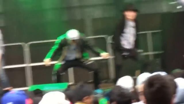 Herman Tømmeraas and Cengiz Al dance (We Are 1) смотреть онлайн