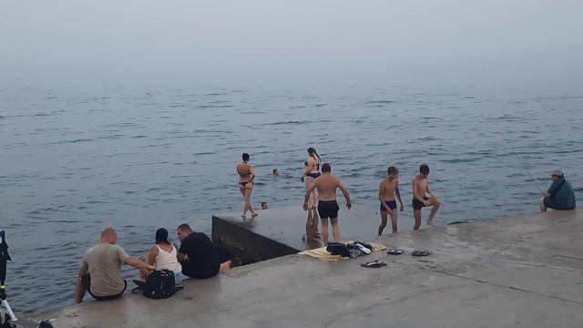 Одесса 5 минут назад. ЭТО НУЖНО ВИДЕТЬ! ЧТО СЕЙЧАС ПРОИСХОДИТ НА ПЛЯЖЕ В АРКАДИИ! смотреть онлайн
