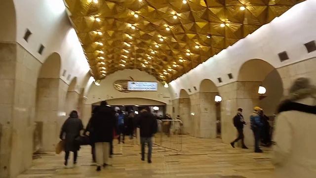 Самая красивая станция метро Авиамоторная смотреть онлайн