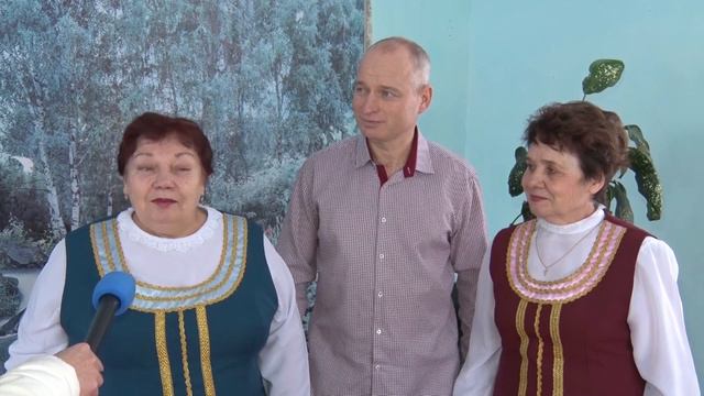 Хор ветеранов Рябинушка выступил для жителей деревни Крутоложное смотреть онлайн