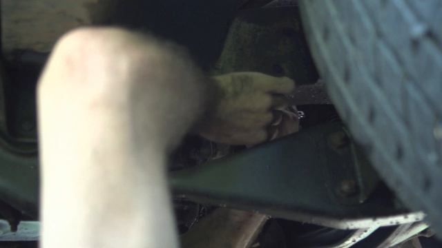 Replace the Starter on a 1988 Ford Ranger/Bronco (83-88) смотреть онлайн