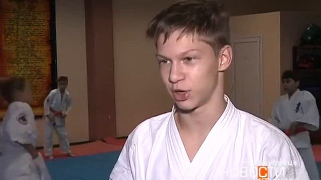 В Новокузнецке каратисты выясняли кто сильнее смотреть онлайн