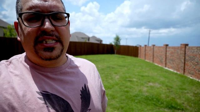 Comparing Sony's ZV-E10 Kit Lens To 11mm F1.8 Lens #sonyzve10