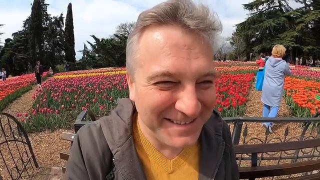 Трансляция с ПАРАДА ТЮЛЬПАНОВ. Ялта. Никитский Ботанический Сад. 22 апреля 2022 смотреть онлайн