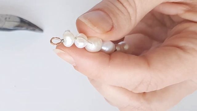 Мастер класс Жемчужные бусы. Как сделать бусы и крепления на них. смотреть онлайн