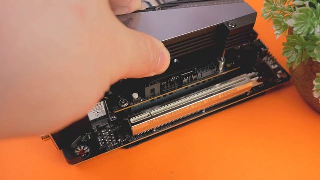 ?SSUPD Meshlicious - один из лучших корпусов под mini ITX, но не без греха. смотреть онлайн