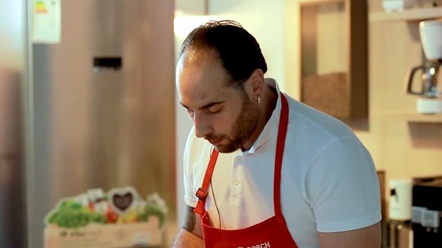 Готовим с Bosch. Cицилийские канноли смотреть онлайн