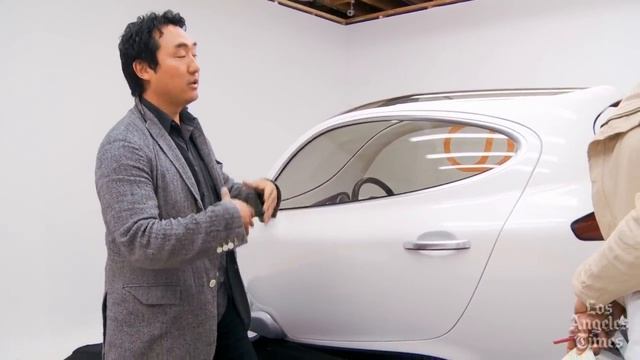 Lit Motors' C-1: A 2-wheel car? Or untippable motorcycle? смотреть онлайн