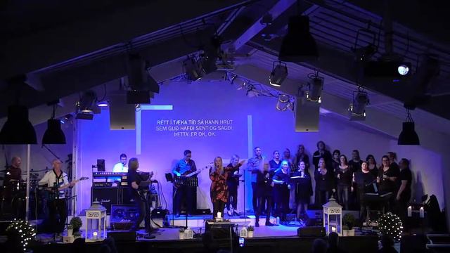 Faðir Abraham - Gospelkór Smárakirkju og Gugga Lísa смотреть онлайн