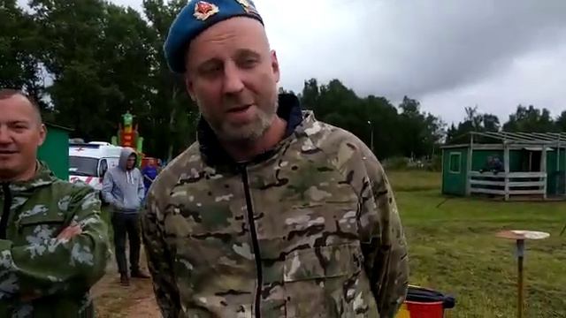 2 августа . прыжки в Волосово . Николай родился в рубашке.Парашют раскрылся на 200 метрах... смотреть онлайн